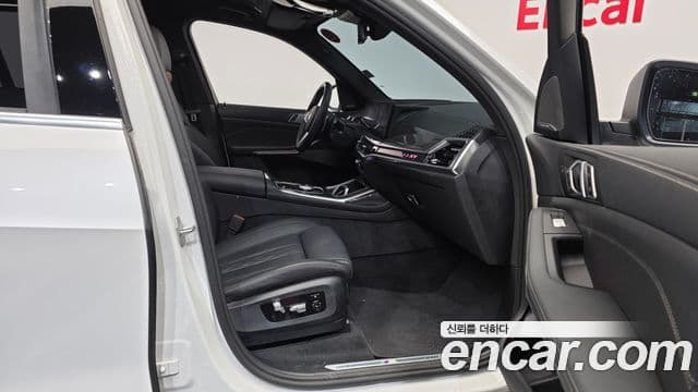 BMW X7 (G07) xDrive 40i M Sport 6인승, 2025 11