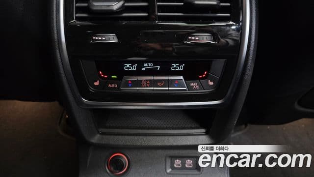 BMW X7 (G07) xDrive 40i M Sport 6인승, 2025 18