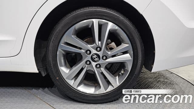 Hyundai Avante AD 1.6 GDI Value Plus, 2018 все фото