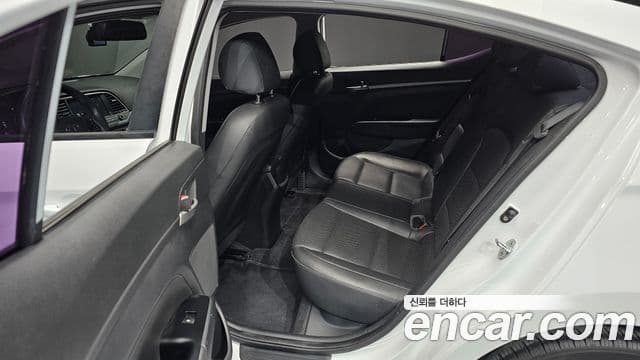 Hyundai Avante AD 1.6 GDI Value Plus, 2018 11
