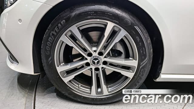 Mercedes-Benz E-класс W213 Avantgarde, 2023 все фото