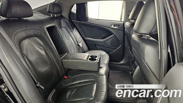 Kia K5 Prestige, 2011 12