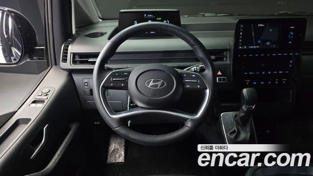 Hyundai Staria Modern, 2025 14