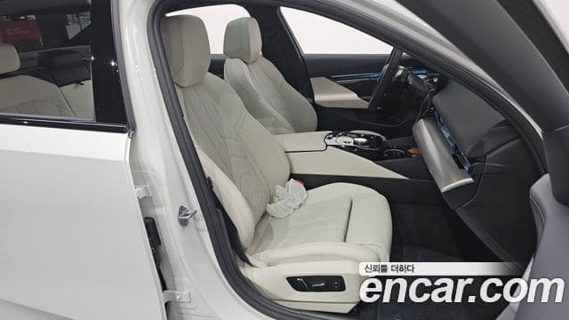 BMW 5시리즈 (G60) 520i M Sport, 2025 10