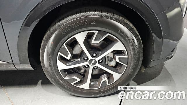 Kia Sportage 5세대 гибрид Signature 2WD, 2023 все фото