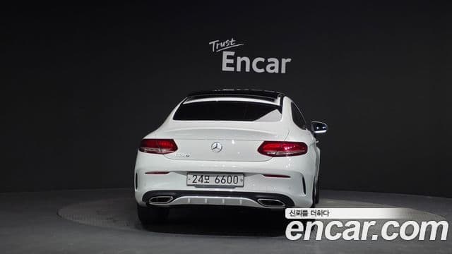 Mercedes-Benz C-класс W205 C200 купе, 2017 4
