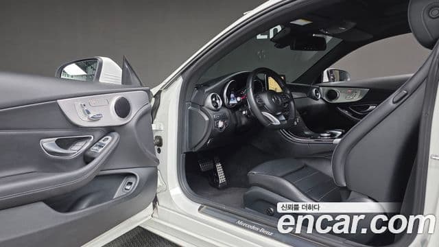Mercedes-Benz C-класс W205 C200 купе, 2017 13