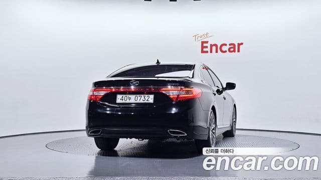 Hyundai Grandeur HG Premium, 2014 4