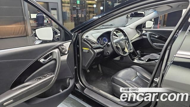 Hyundai Grandeur HG Premium, 2014 11