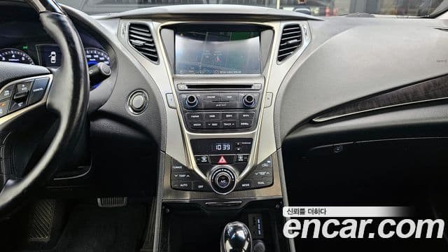Hyundai Grandeur HG Premium, 2014 16
