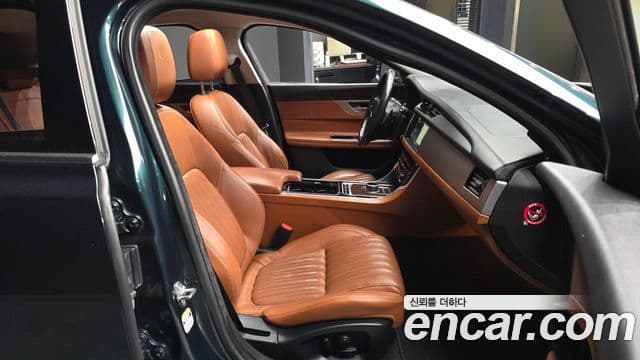 Jaguar XF (X260) 20d Portfolio AWD, 2017 11