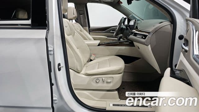 Cadillac Escalade 5세대 Premium Luxury Platinum, 2021 10