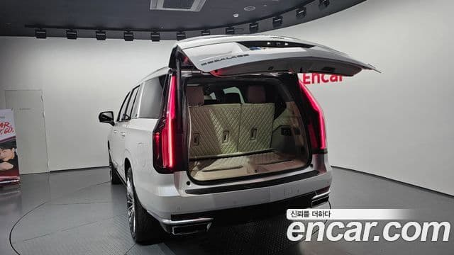 Cadillac Escalade 5세대 Premium Luxury Platinum, 2021 20