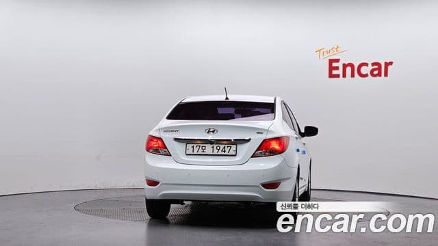 Hyundai Accent(новый кузов / новое поколение) Modern, 2015 4