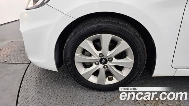 Hyundai Accent(новый кузов / новое поколение) Modern, 2015 все фото