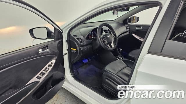 Hyundai Accent(новый кузов / новое поколение) Modern, 2015 11