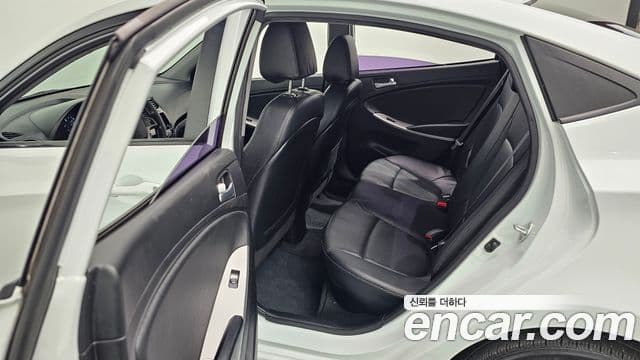 Hyundai Accent(новый кузов / новое поколение) Modern, 2015 12