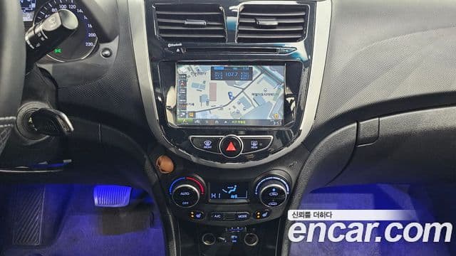 Hyundai Accent(новый кузов / новое поколение) Modern, 2015 14