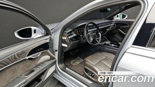 Audi A8 (D5) 60 TFSI Quattro LWB, 2021 10