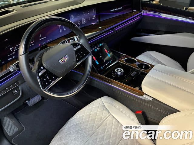 Cadillac Escalade 5세대 ESV Sport Platinum, 2025 8