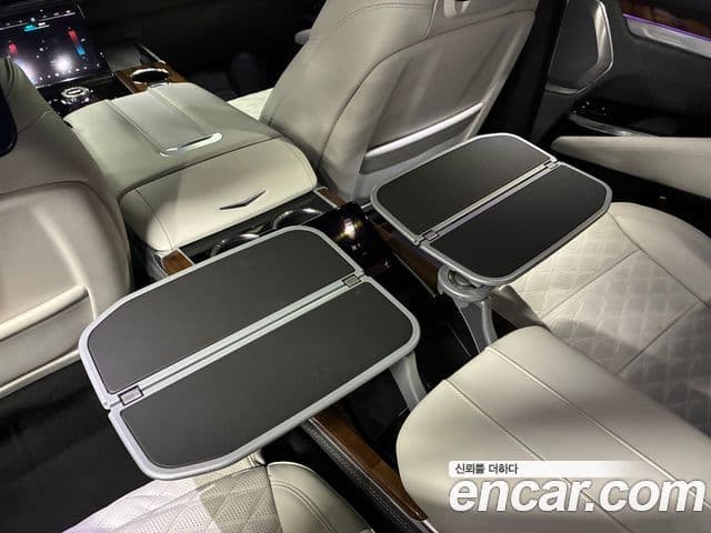 Cadillac Escalade 5세대 ESV Sport Platinum, 2025 10