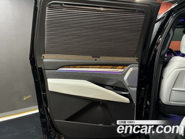Cadillac Escalade 5세대 ESV Sport Platinum, 2025 16