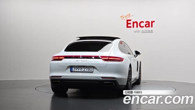 Porsche Panamera (971), 2018 4