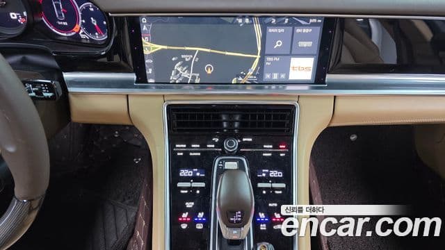 Porsche Panamera (971), 2018 15