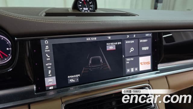 Porsche Panamera (971), 2018 17