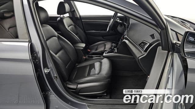 Hyundai Avante AD 1.6 GDI Value Plus, 2018 13