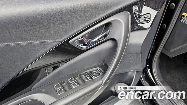 Hyundai Grandeur HG HG240 Modern Collection, 2017 14