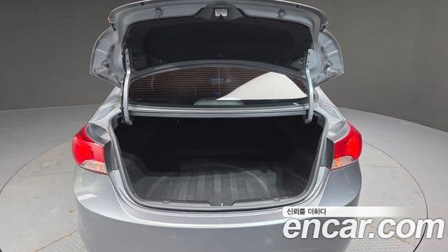 Hyundai Avante MD M16 GDI Avenue, 2013 20