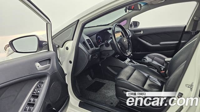 Kia K3 Luxury, 2015 10