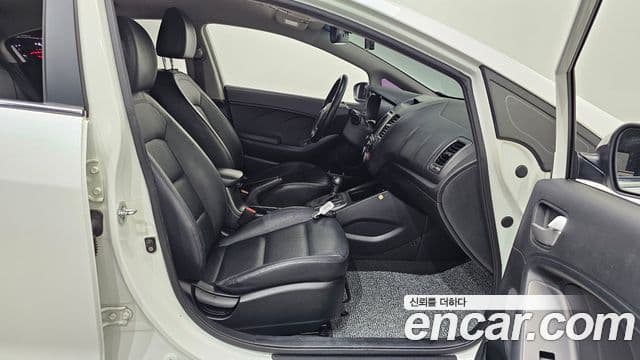 Kia K3 Luxury, 2015 12