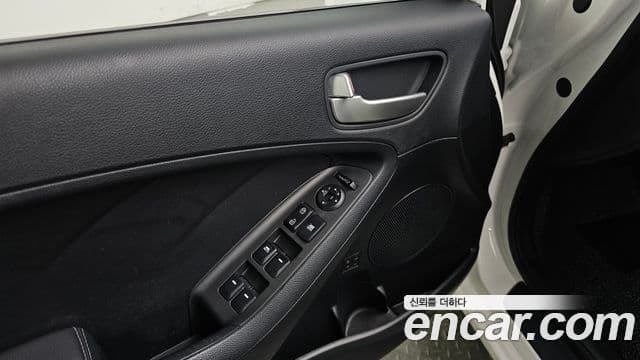 Kia K3 Luxury, 2015 13