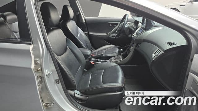 Hyundai Avante MD M16 GDI Smart, 2013 10