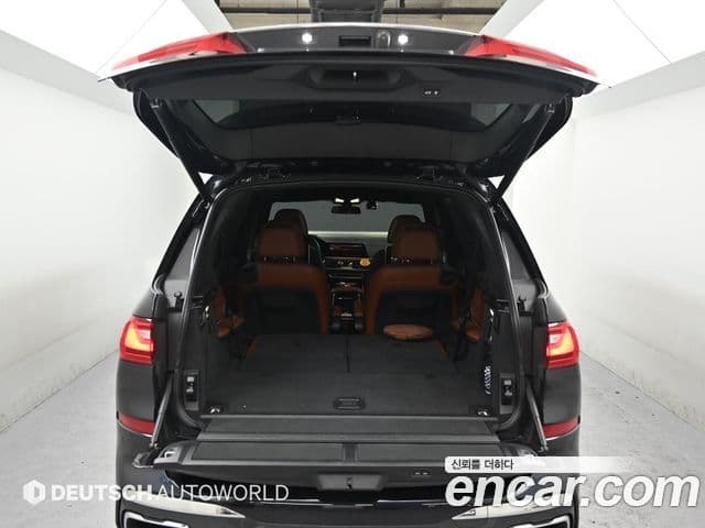 BMW X7 (G07) xDrive 40d M Sport 6인승, 2022 16