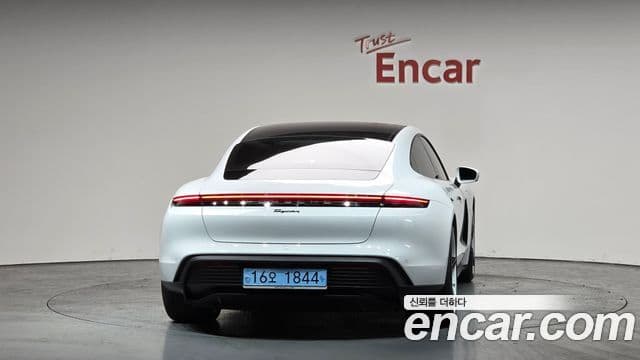 Porsche 타이칸 базовый, 2022 4