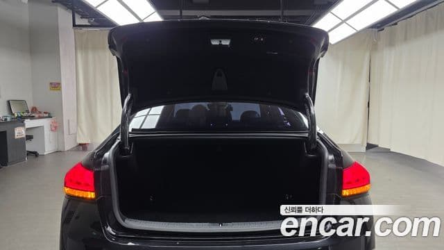 Genesis G80 Sport, 2018 20