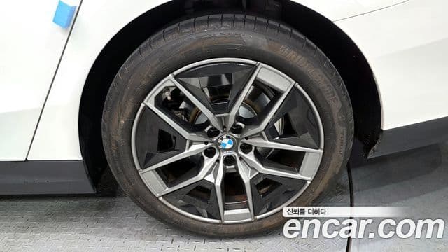 BMW 5시리즈 (G60), 2024 все фото