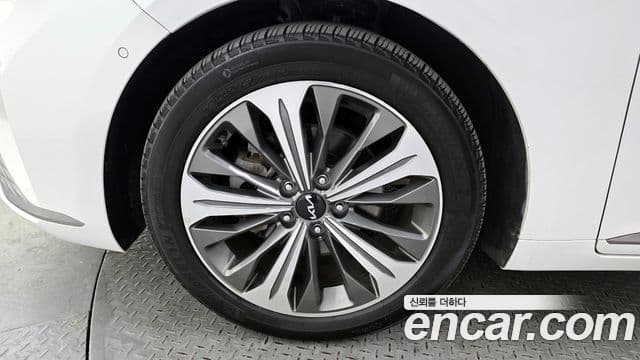 Kia K8 гибрид Special, 2023 все фото