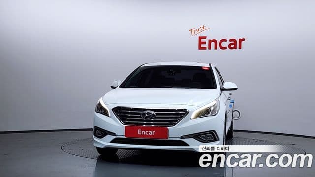 Hyundai LF Sonata Special, 2016 3