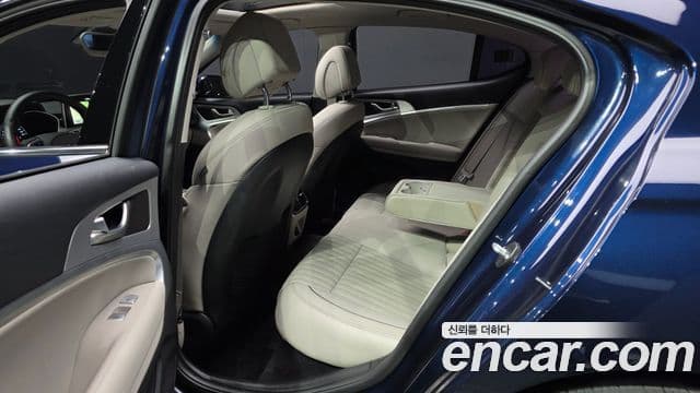 Genesis G70 Elite, 2019 12