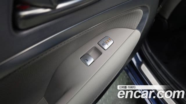 Genesis G70 Elite, 2019 18