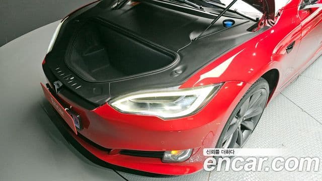 Tesla модель S, 2017 6