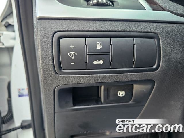 Hyundai Genesis DH Modern, 2016 12