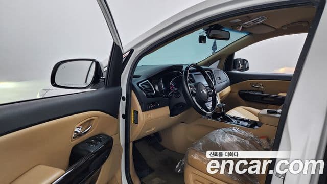 Kia The / новый New Carnival VIP, 2019 10