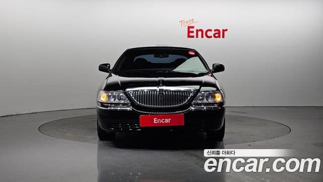 Lincoln 타운카 4.6L V8, 2008 3