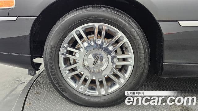 Lincoln 타운카 4.6L V8, 2008 все фото