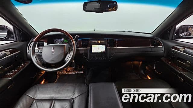 Lincoln 타운카 4.6L V8, 2008 7